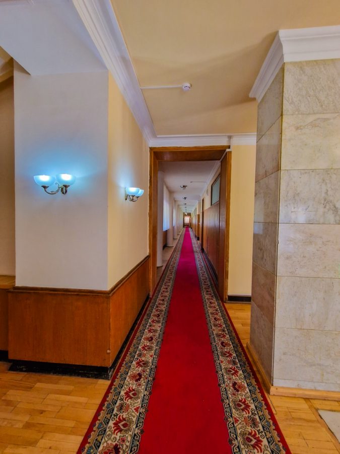 Коридор во 2 корпусе в санатории Орджоникидзе в городе Кисловодске - фотография