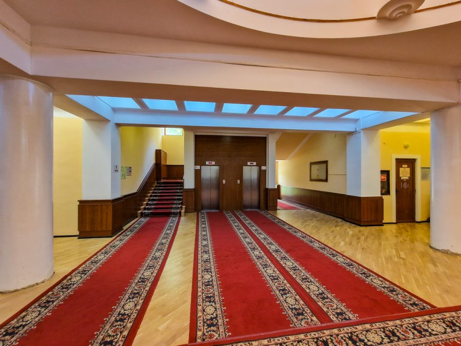 Лифт в 1 корпусе в санатории Орджоникидзе в городе Кисловодске - фотография