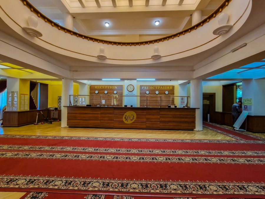 Регистратура в санатории Орджоникидзе в городе Кисловодске - фотография