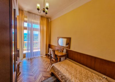 1 местный номер в санатории Орджоникидзе в городе Кисловодске - фотография