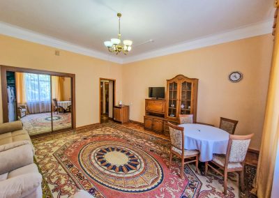 Семейный 2 комнатный номер в санатории Орджоникидзе в городе Кисловодске - фотография