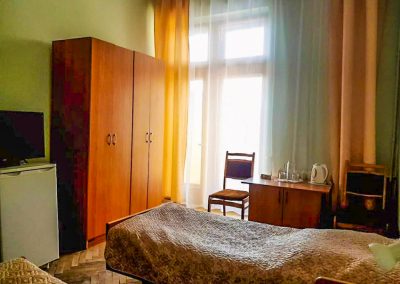 2 местный номер эконом в санатории Орджоникидзе в городе Кисловодске - фотография