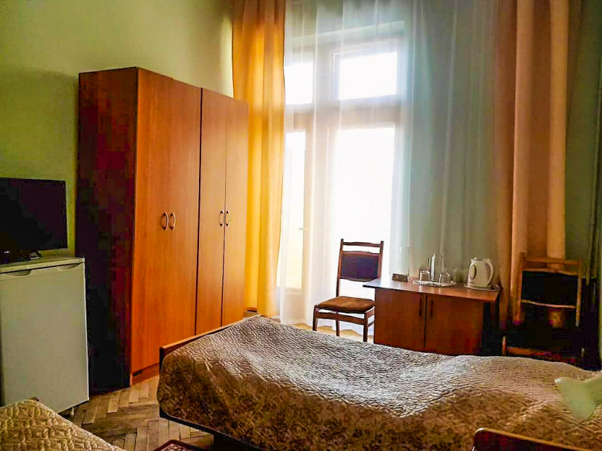 2 местный номер эконом в санатории Орджоникидзе в городе Кисловодске - фотография