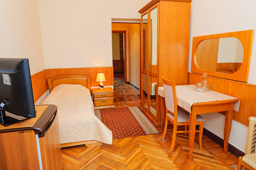 1 местный номер в санатории Орджоникидзе в городе Кисловодске - фотография