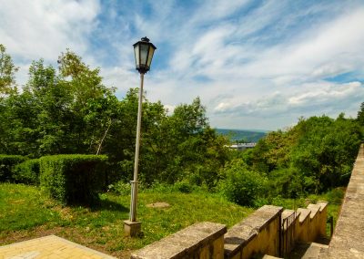 Ступеньки в санатории Орджоникидзе в городе Кисловодске - фотография