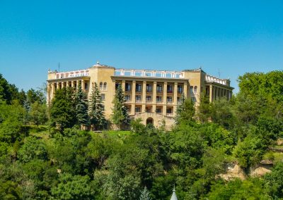 3 корпус в санатории Орджоникидзе в городе Кисловодске - фотография