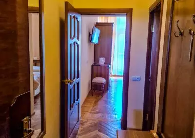 2 местный номер 1 категории в санатории Орджоникидзе в городе Кисловодске - фотография