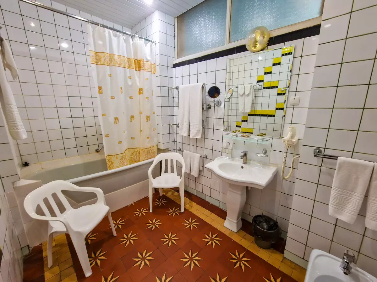 Семейный 2 комнатный номер в санатории Орджоникидзе в городе Кисловодске - фотография