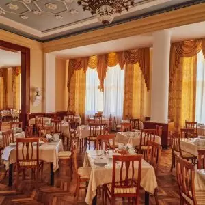 Столовая в санатории Орджоникидзе в городе Кисловодске - фотография