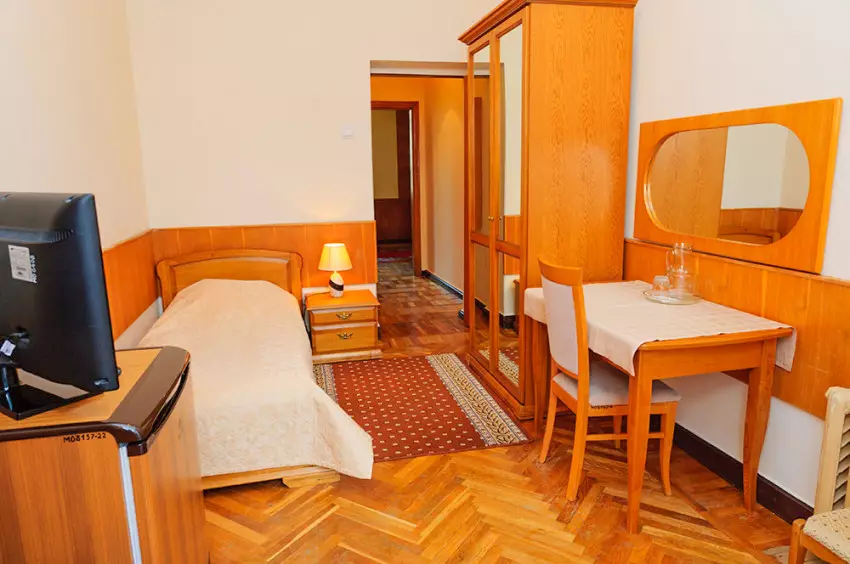 1 местный номер в санатории Орджоникидзе в городе Кисловодске - фотография