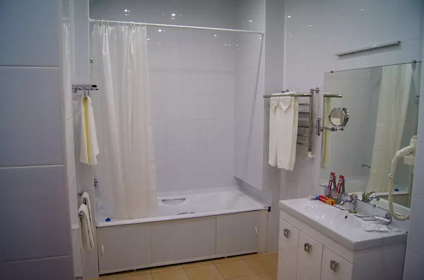 Семейный 2 комнатный номер в санатории Орджоникидзе в городе Кисловодске - фотография